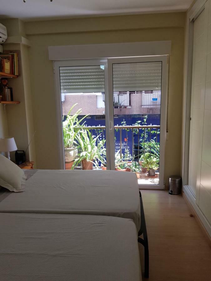 Ferienwohnung Habitacion Privada A 1500 Metros De La Playa Valencia Exterior foto